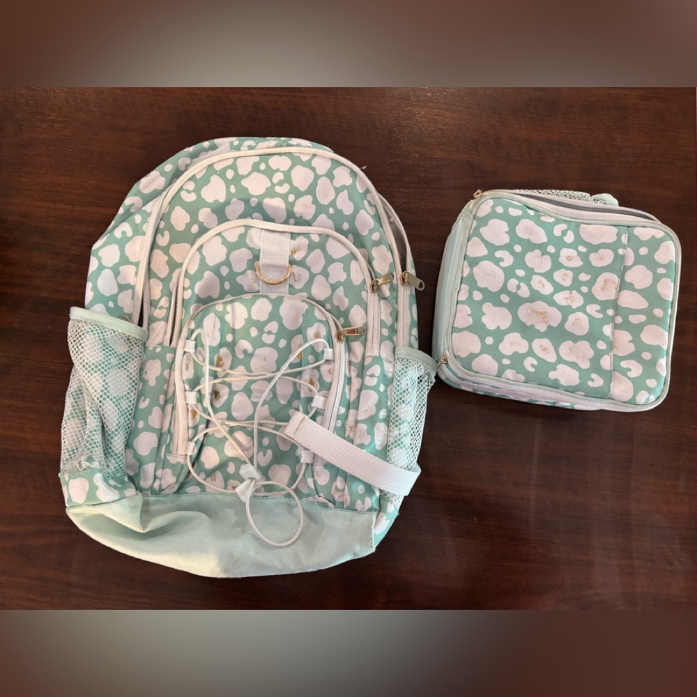 Gear-Up Aqua Gold Metallic Leopard
Recycled Backpack and Lunchbox Set